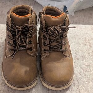 Eddie Bauer Tan Kids Boots with Orange Lining